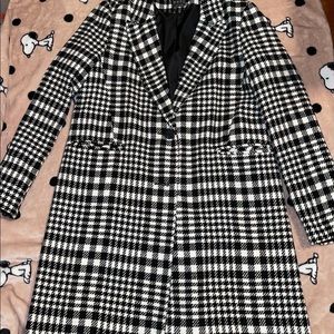 WHITE & BLACK WINTER TRENCH COAT